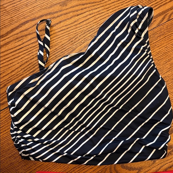 Lands' End Swim size 12 - Picture 2 of 3